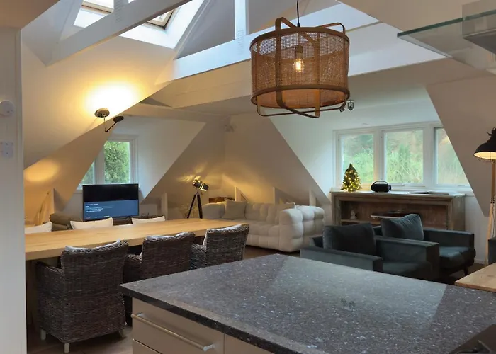 فندق مبيت وإفطار Loft Aan Zee Bergen-Schoorl Luxury Appartement سكورل